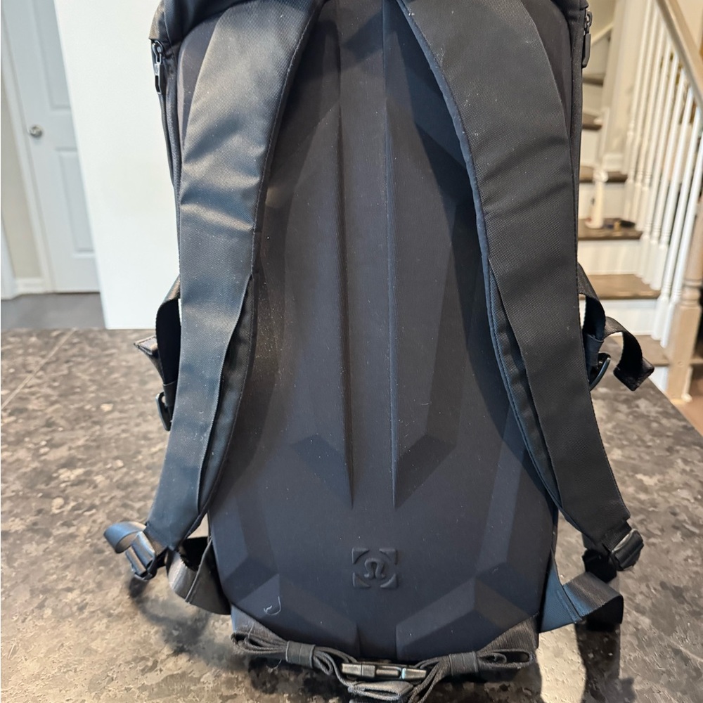 Lululemon backpack - Picture 4 of 10